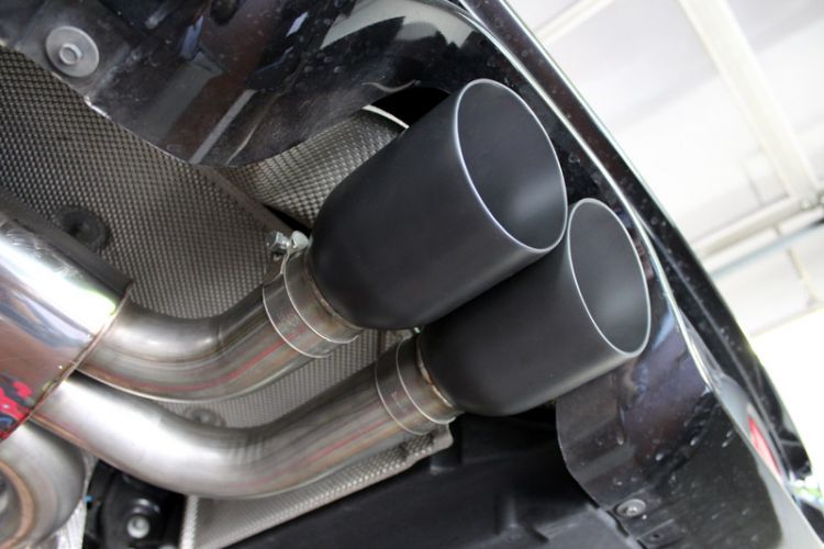 Test: Handgefertigte Scorpion Exhausts Edelstahl-Sportabgasanlage